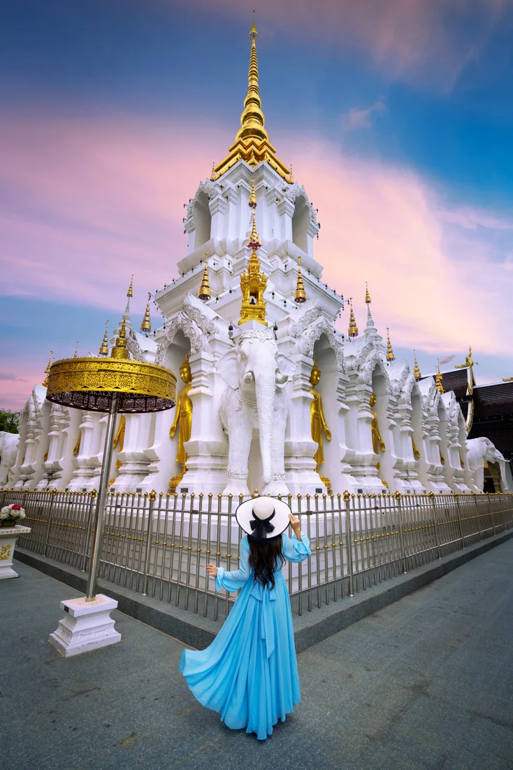 Visitor exploring Wat Khua Khrae in Chiang Rai